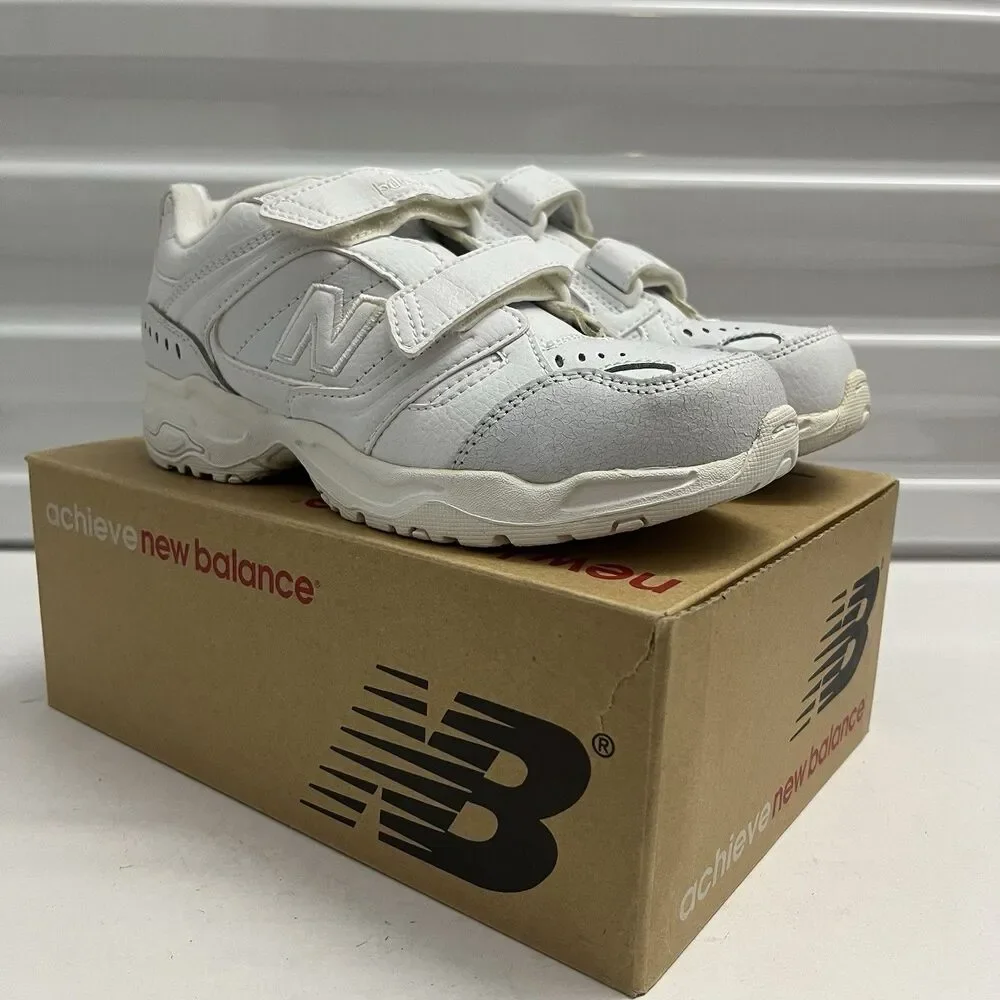 New Balance 621 Youth SZ  White Leather Hook Loop Training Shoes SZ 2.5 M
